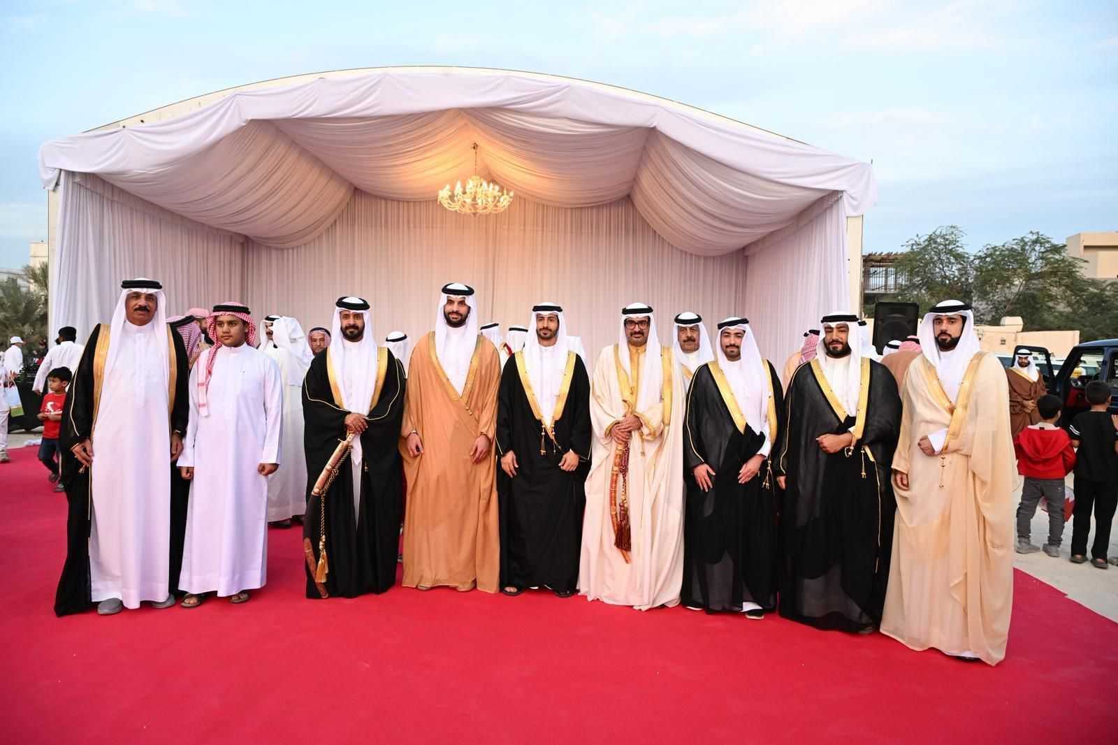 سمو محافظ المحافظة الجنوبية يحضر عرضة واحتفال اهالي الرفاع بالأعياد الوطنية<